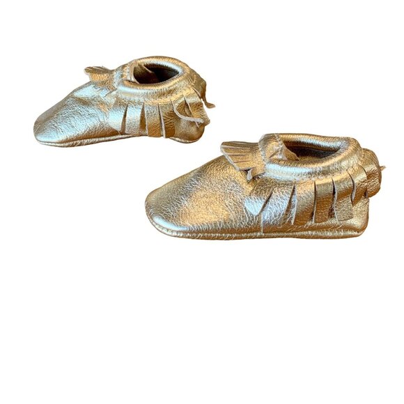 FRESHLY PICKED Gold Baby Moccasins 6 Fringe Leather Soft Sole Infant Moccs Shoes - Picture 1 of 7